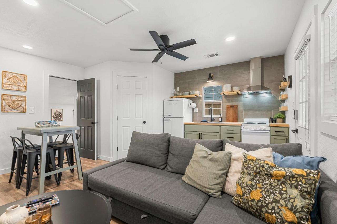 New! The Yellow Door- Downtown Wimberley W/ River Access Eksteriør bilde