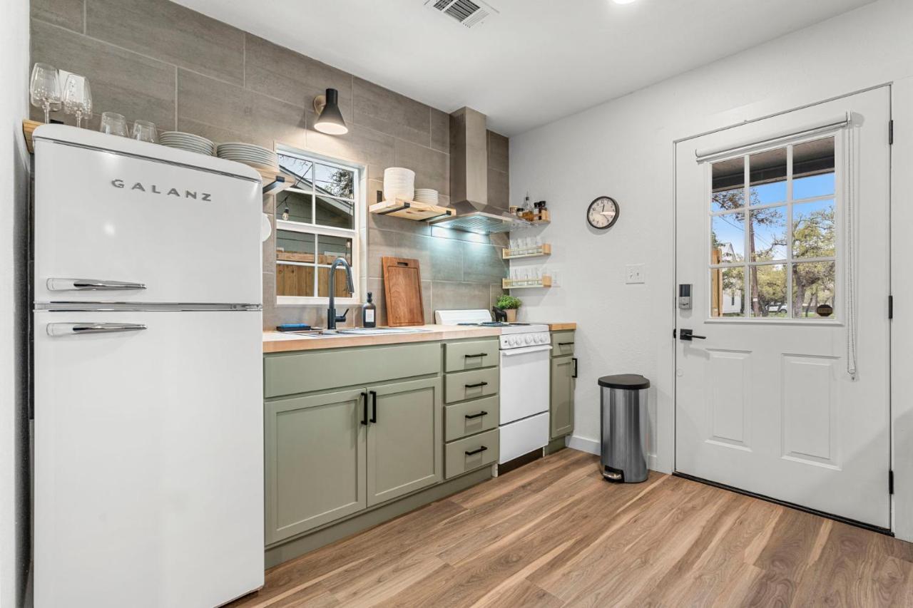 New! The Yellow Door- Downtown Wimberley W/ River Access Eksteriør bilde